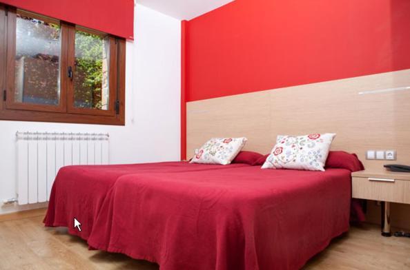 Apartahotel Castejón de Sos Pokoj fotografie